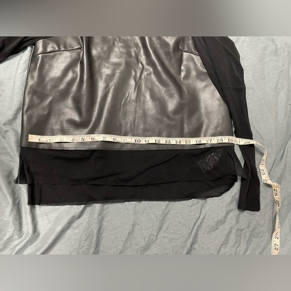 Woman’s size large top faux leather - Picture 7 of 7